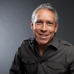Foto do artista Marco Barrientos